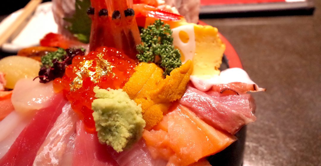 山さん寿司の海鮮丼
