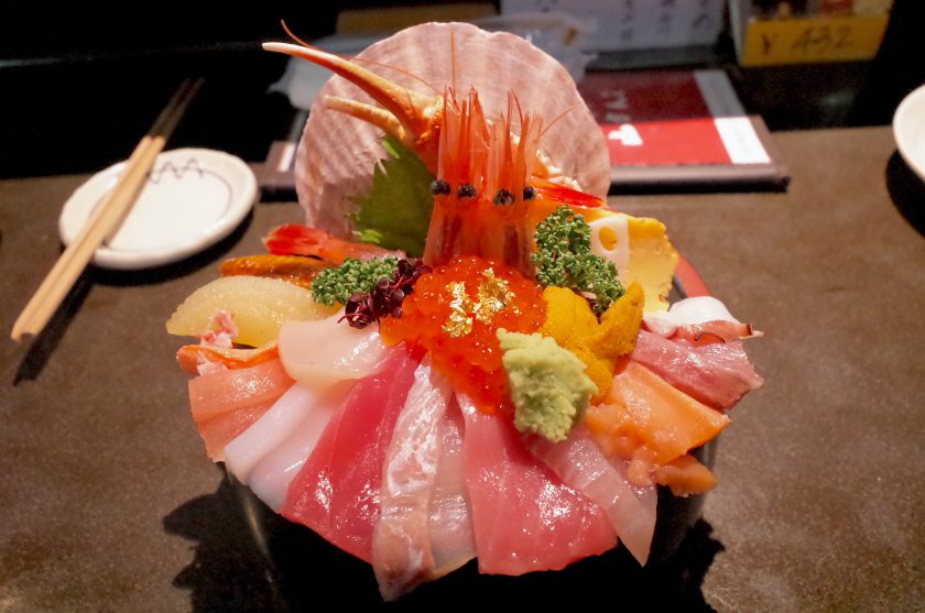 山さん寿司の海鮮丼